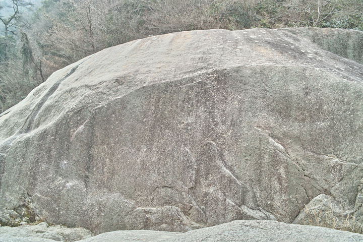 大スラブ岩