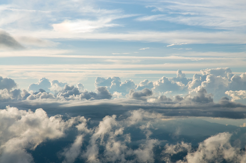 写真・カメラエントリー：赤岳からの彩雲