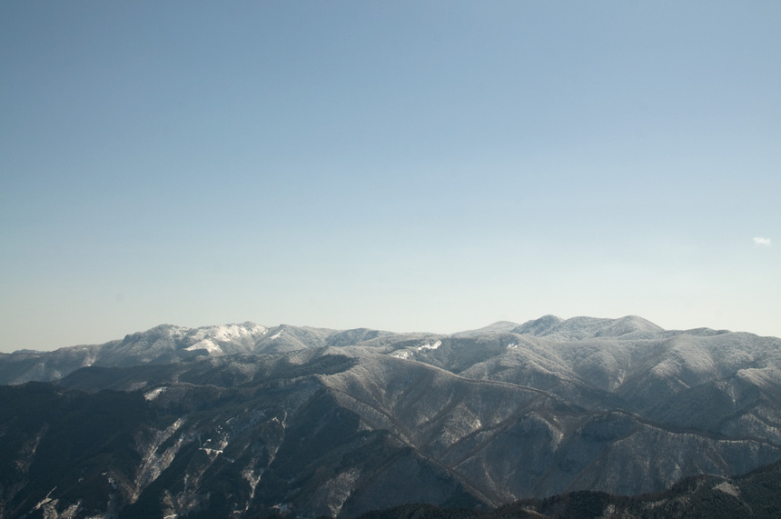 写真・カメラエントリー：雪化粧の大峰山脈