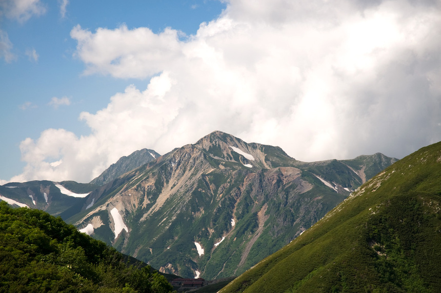 写真・カメラエントリー：連なる鷲羽岳と水晶岳